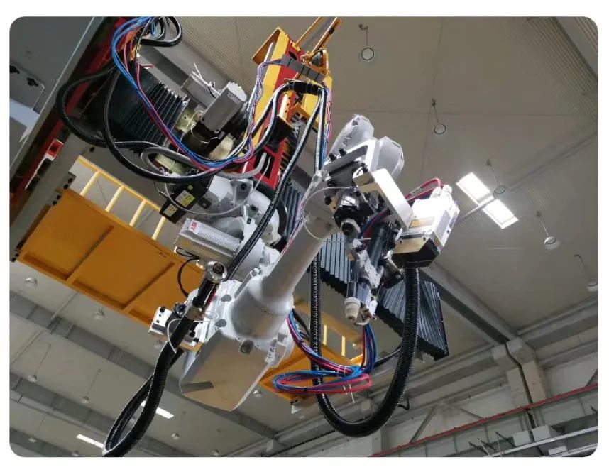 上海；Ｑ敲繟M8AG