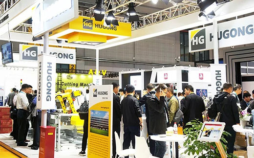 第二届进博会亚美AM8AG意大利CEA展位智能焊接与切割云平台受到极大关注