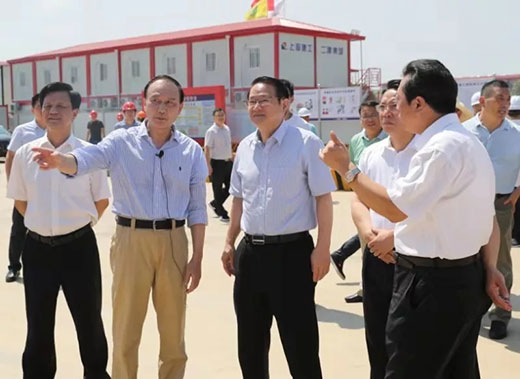 江西省省长易炼红莅临上；；Ｑ敲繟M8AG南昌项目建设现场调研